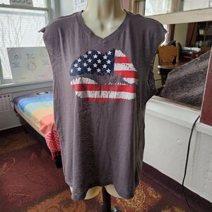 Gray Sleeveless Top with American Flag Lips